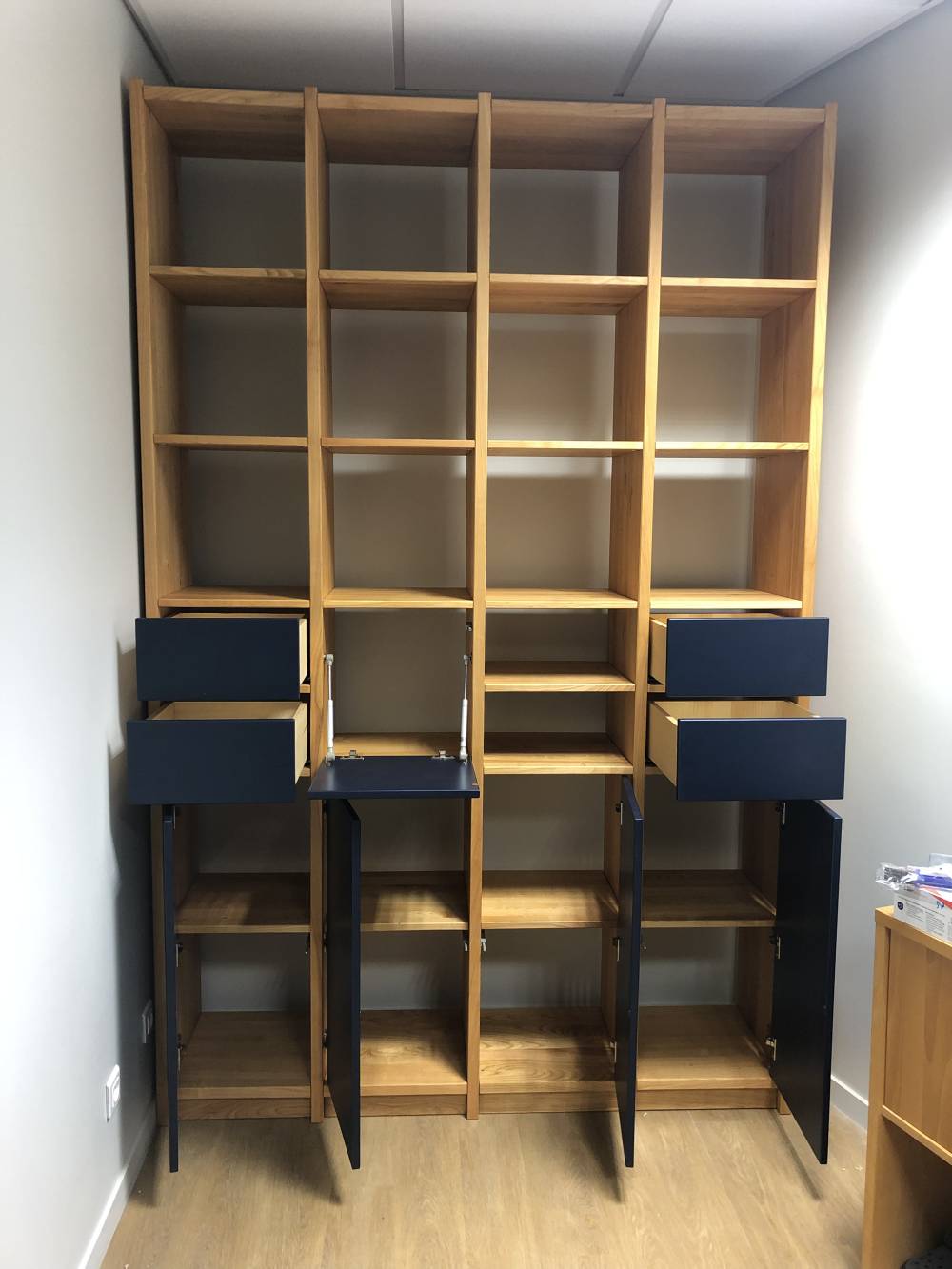 SARL TIBRICOLE - À SARAN - Montage de meuble -